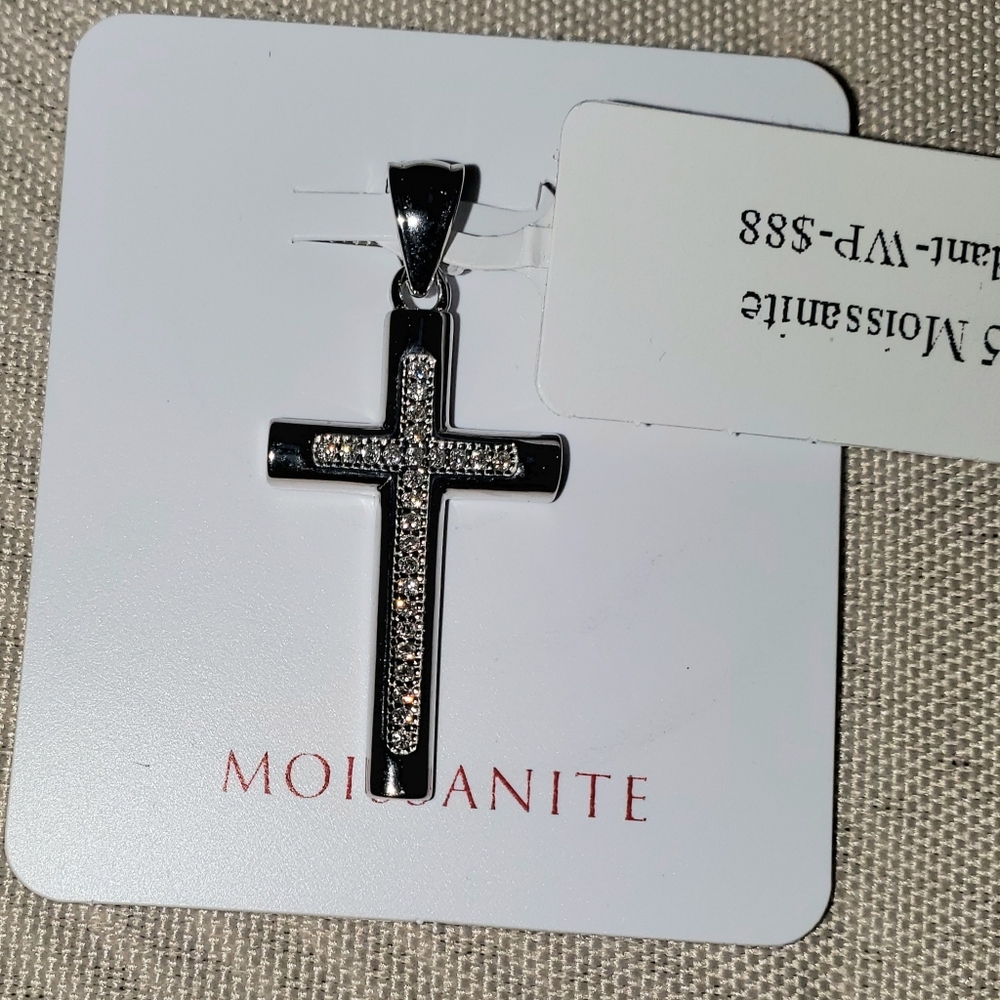 NWT Moissanite sterling silver (Italy) cross. Unisex.